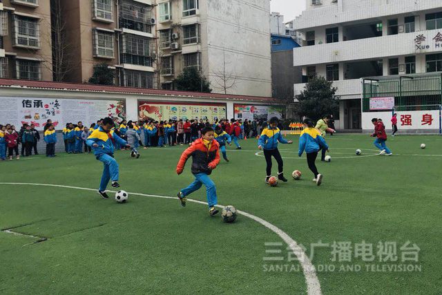 【​贯彻全会精神跑出三台速度】